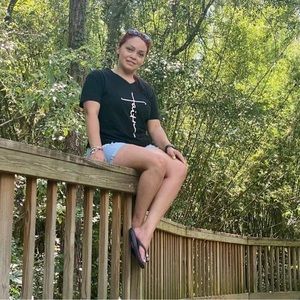 Meet your Posher, Fatima